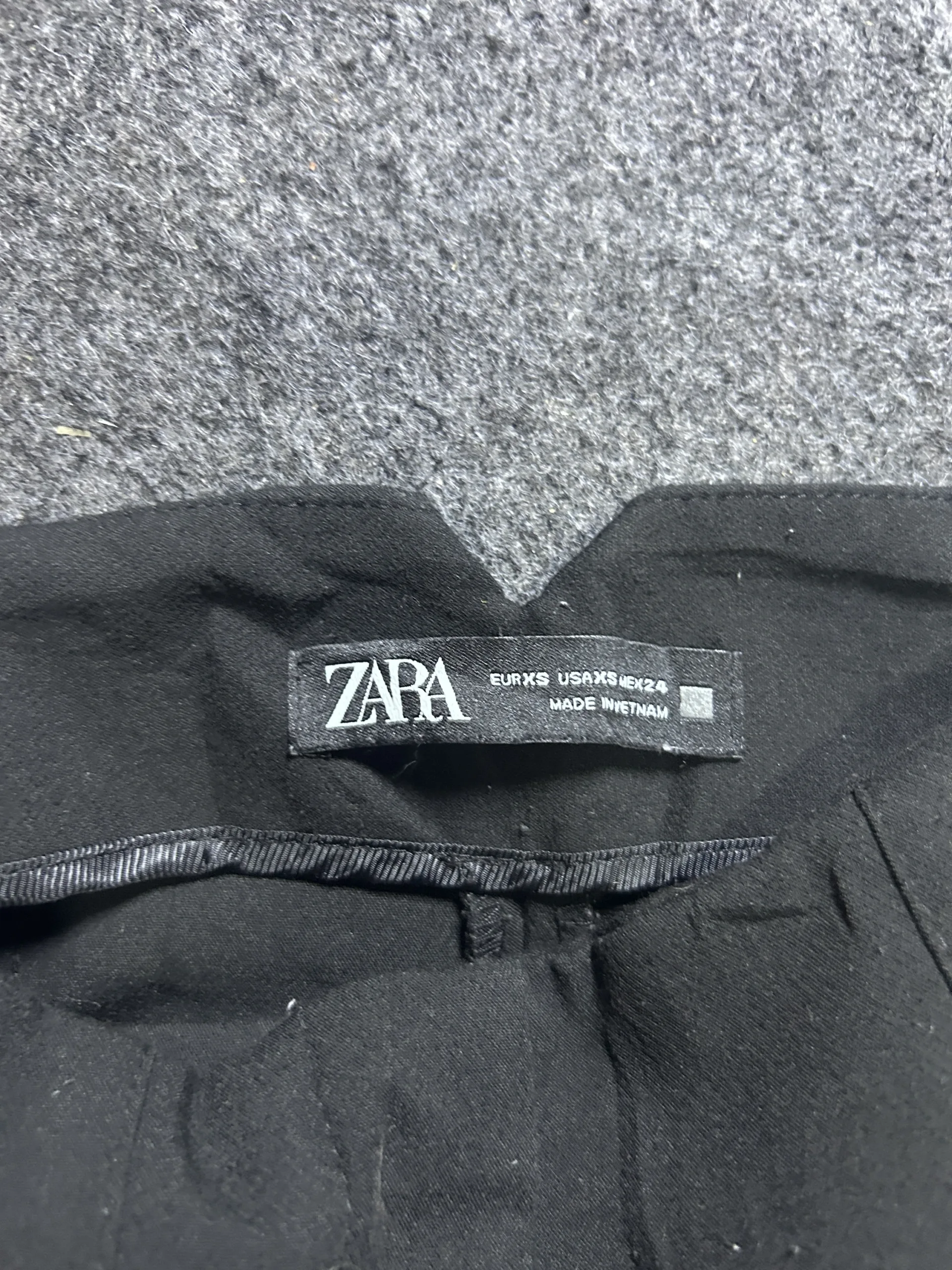 Zara Black Tailored Straight-Leg Trousers | Women’s Formal Pants | Size Xs 3 online thrift store india