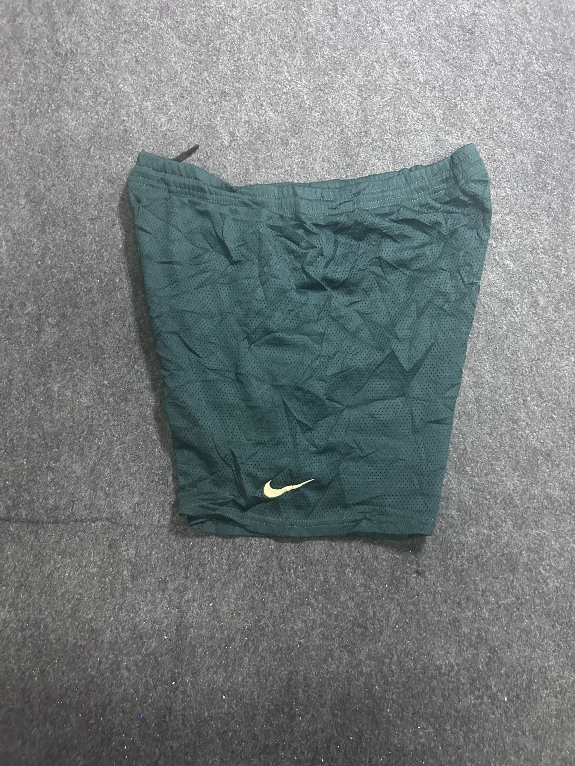 Nike Vintage Green Mesh Athletic Sports Shorts | Waist 34 2 Nike shorts