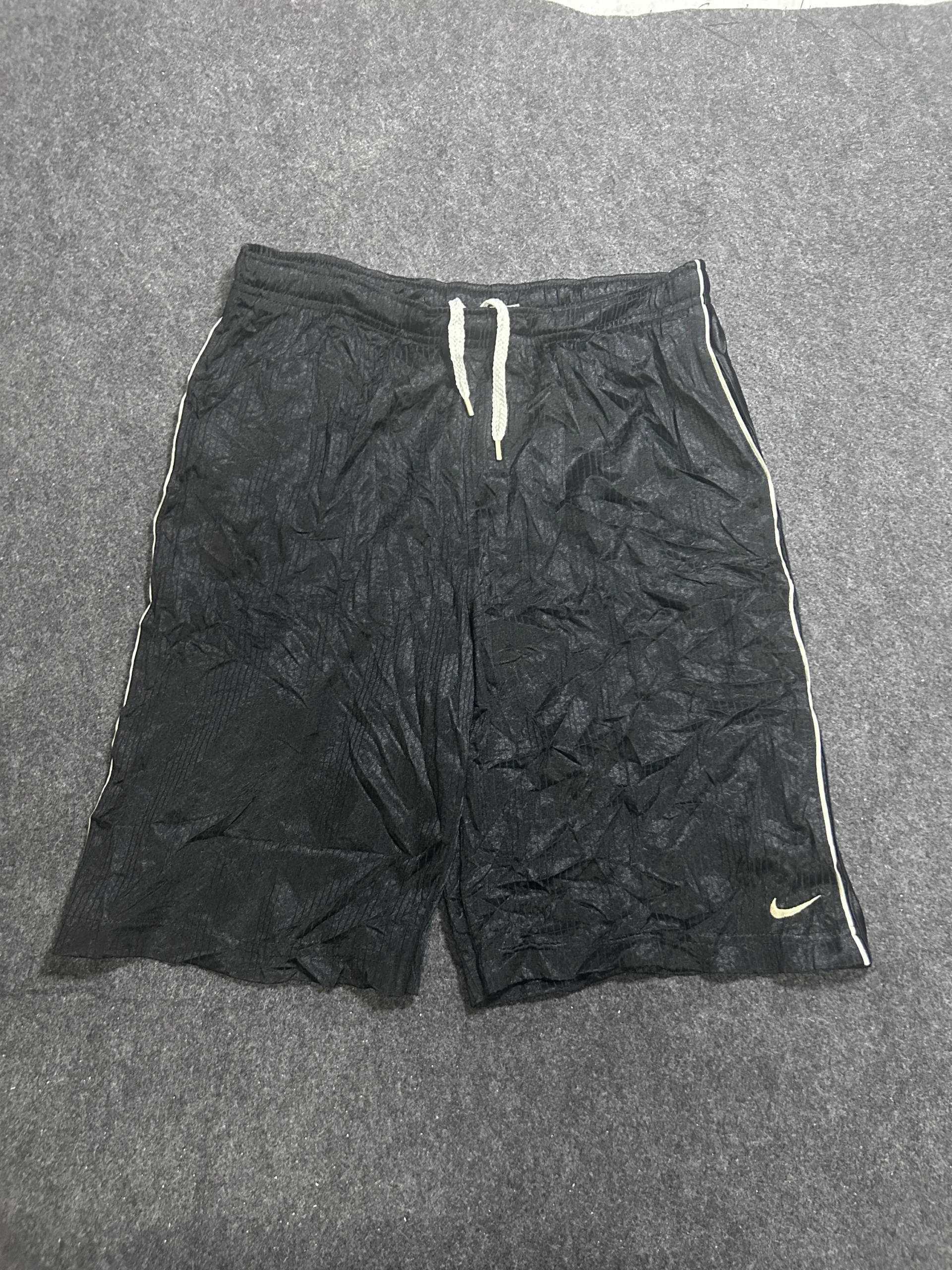 Nike Vintage Lightweight Running Shorts Black | M 1 Nike shorts