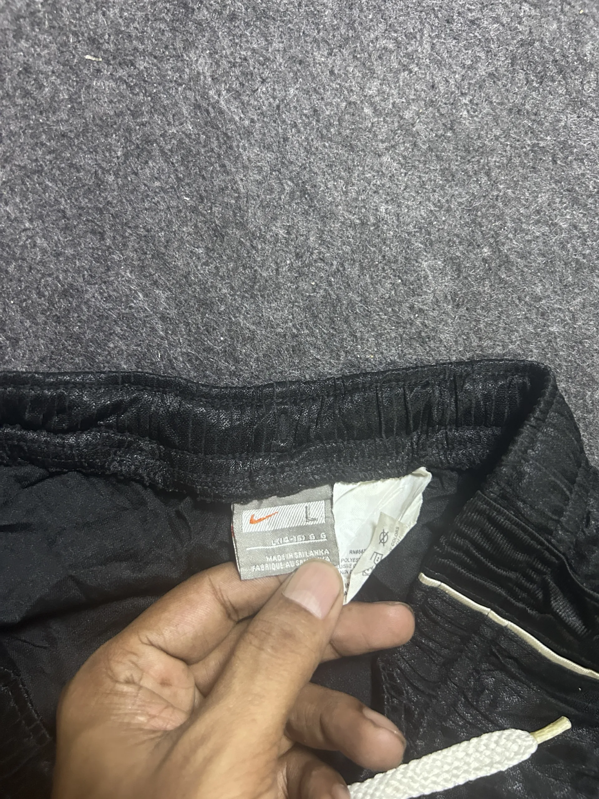 Nike Vintage Lightweight Running Shorts Black | M 4 Nike shorts