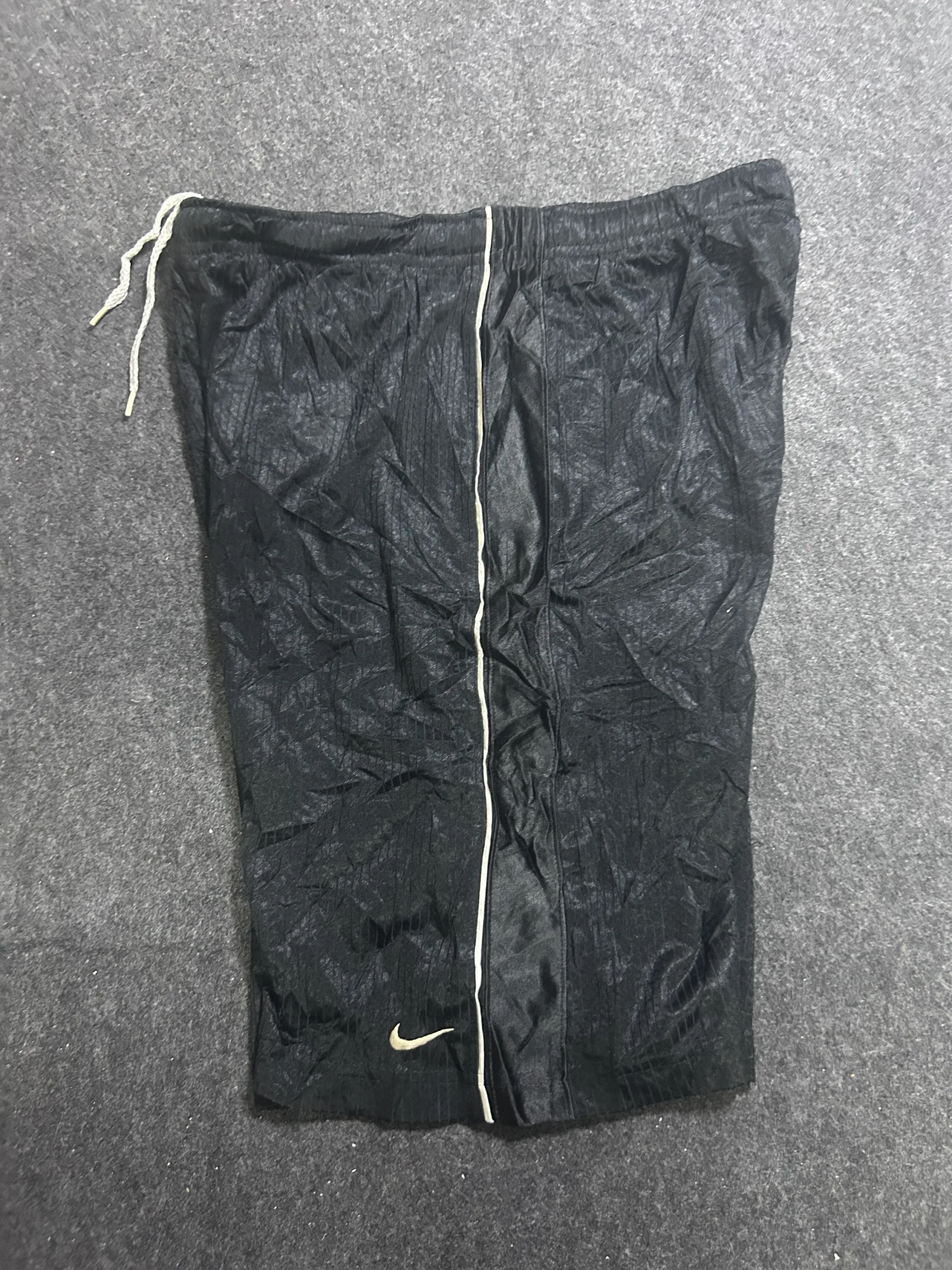 Nike Vintage Lightweight Running Shorts Black | M 2 Nike shorts