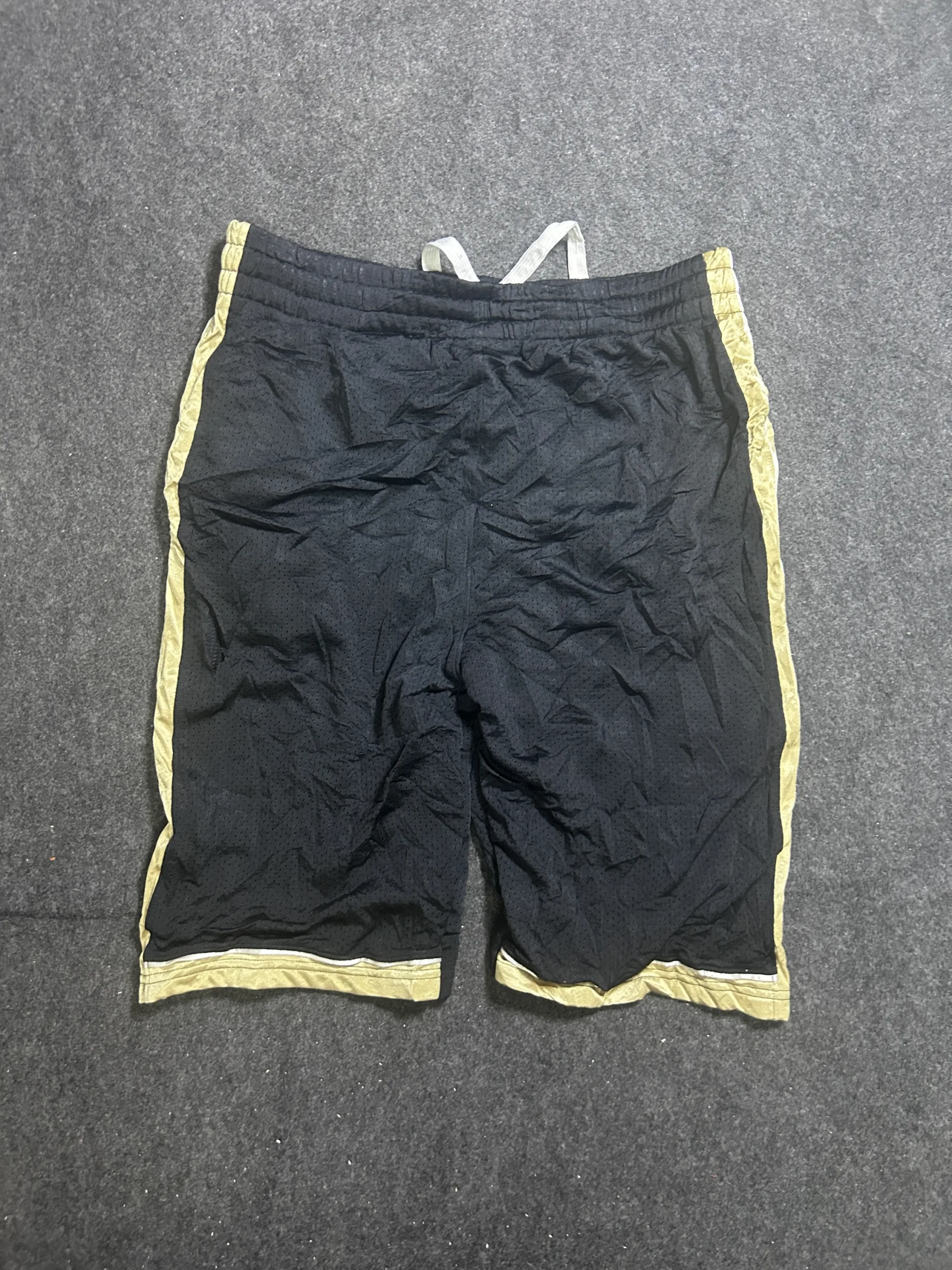 Under Armour Black &Amp; Gold Athletic Shorts | Size S/M 2 Under Armour shorts