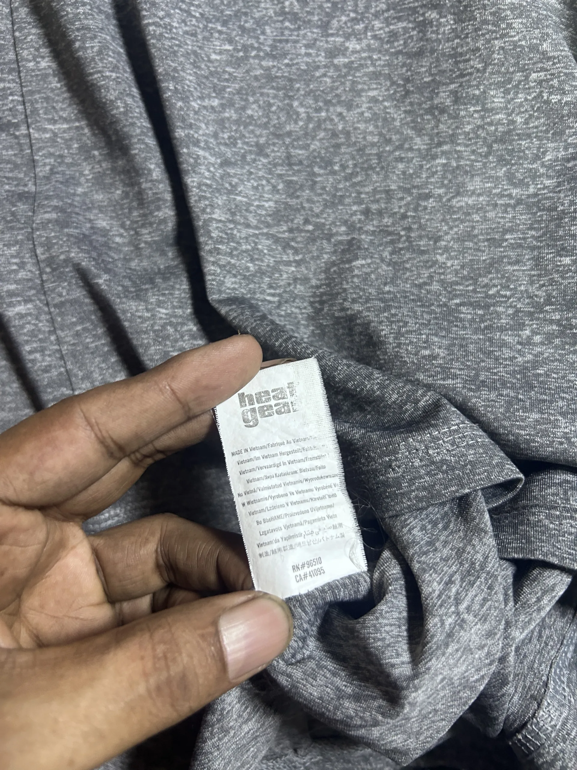 Under Armour Heatgear Performance Grey Long Sleeve T-Shirt | M 2 Under Armour shirts