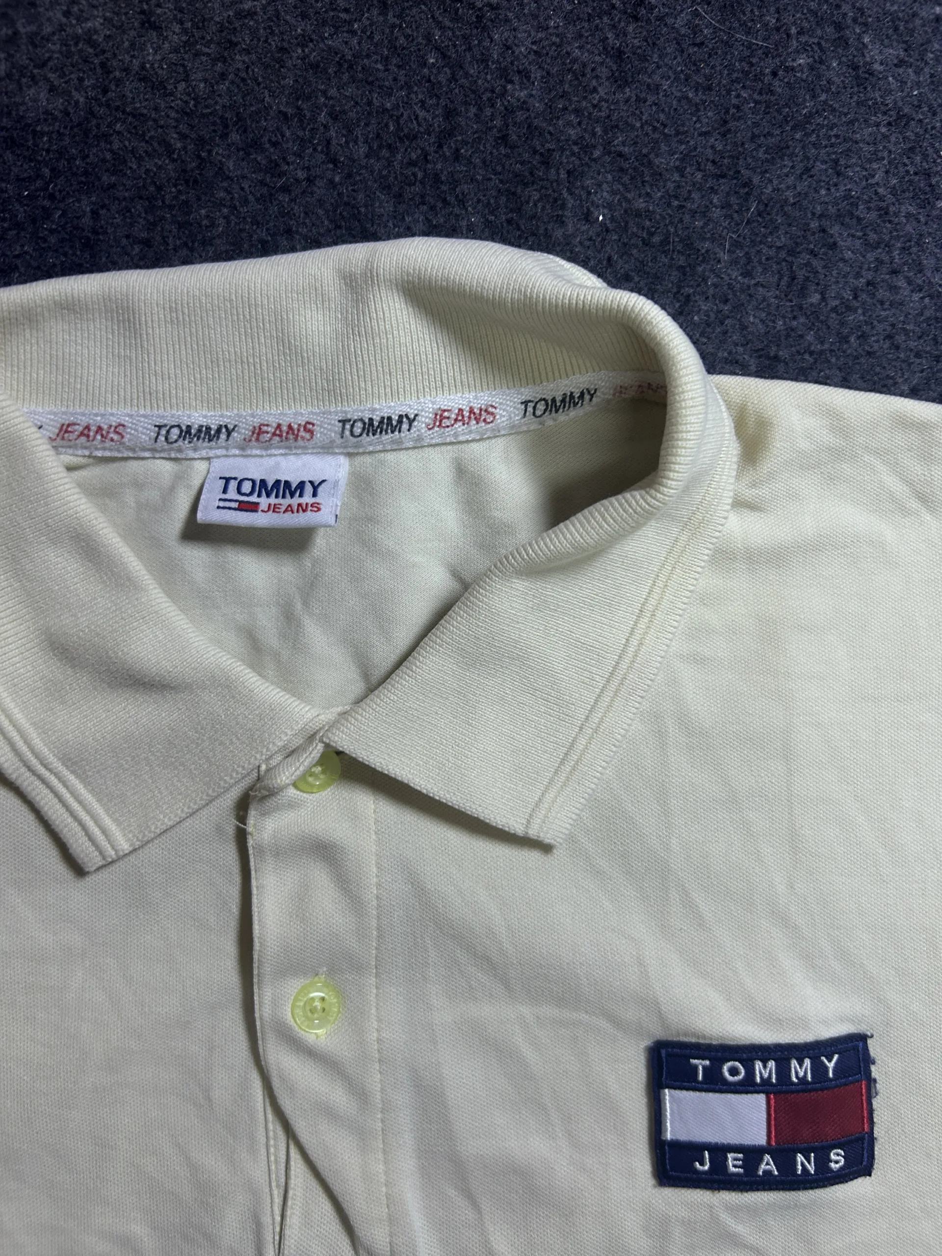 Tommy Jeans Striped Sleeve Polo T-Shirt – Cream | L 4 thrift jeans india