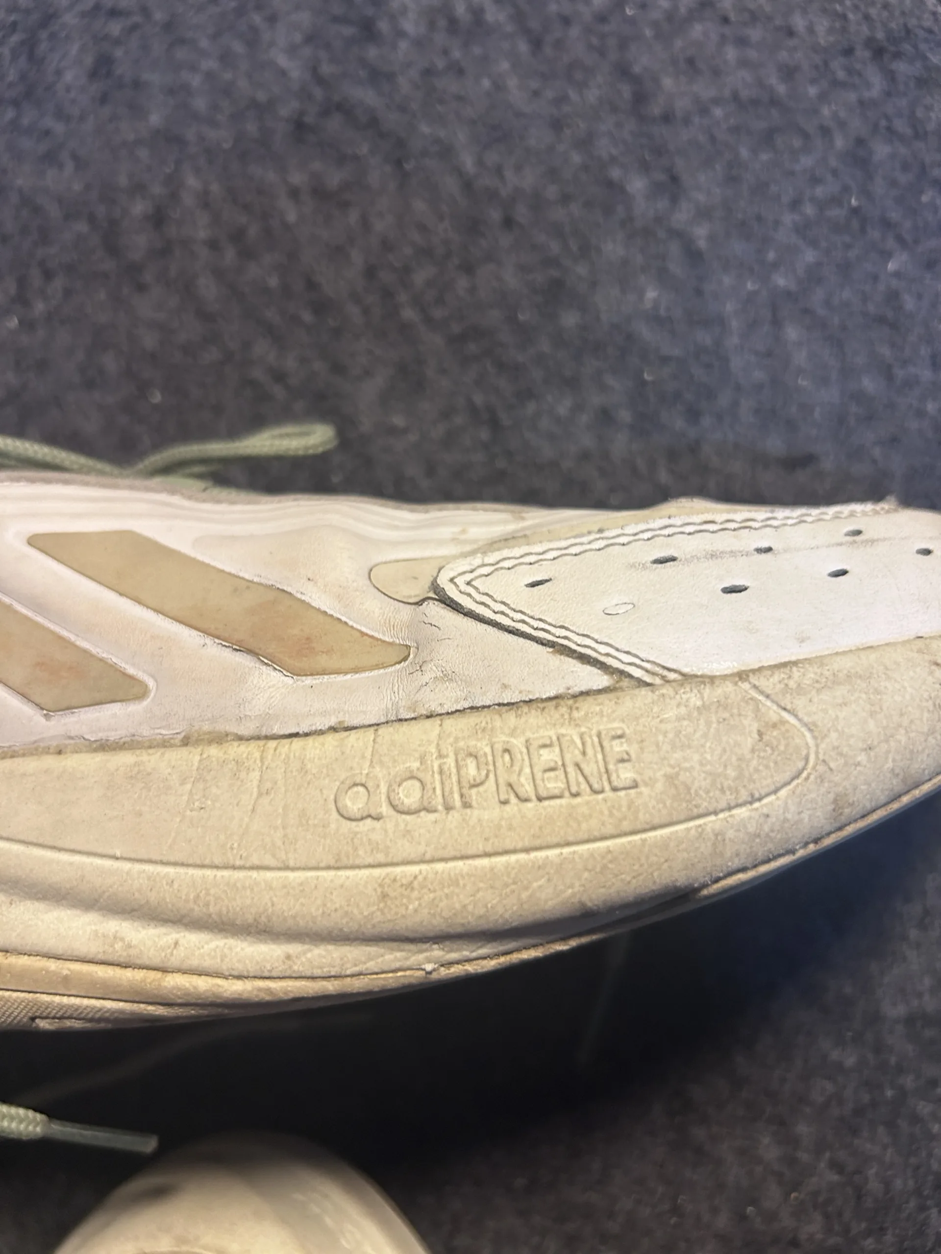 Adidas Ozelia Gy9977 White Green Sneakers Uk10 4 Adidas sneakers