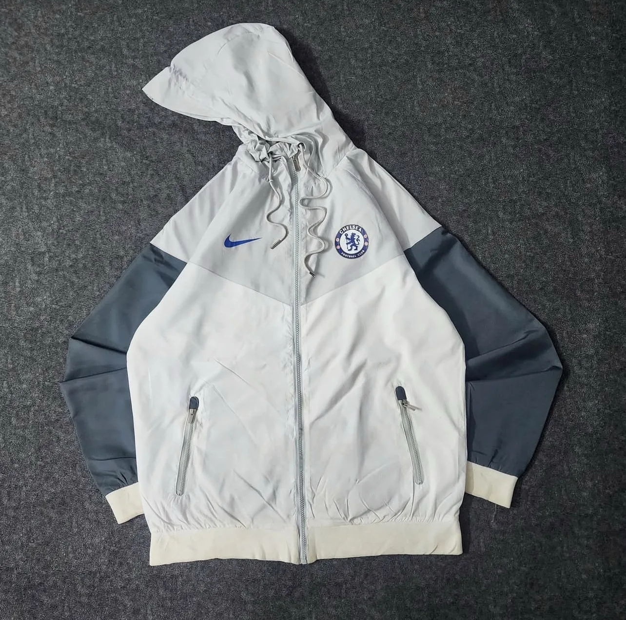Nike Chelsea Fc Hooded Windbreaker Jacket White &Amp; Grey Xl 1 Nike windbreakers