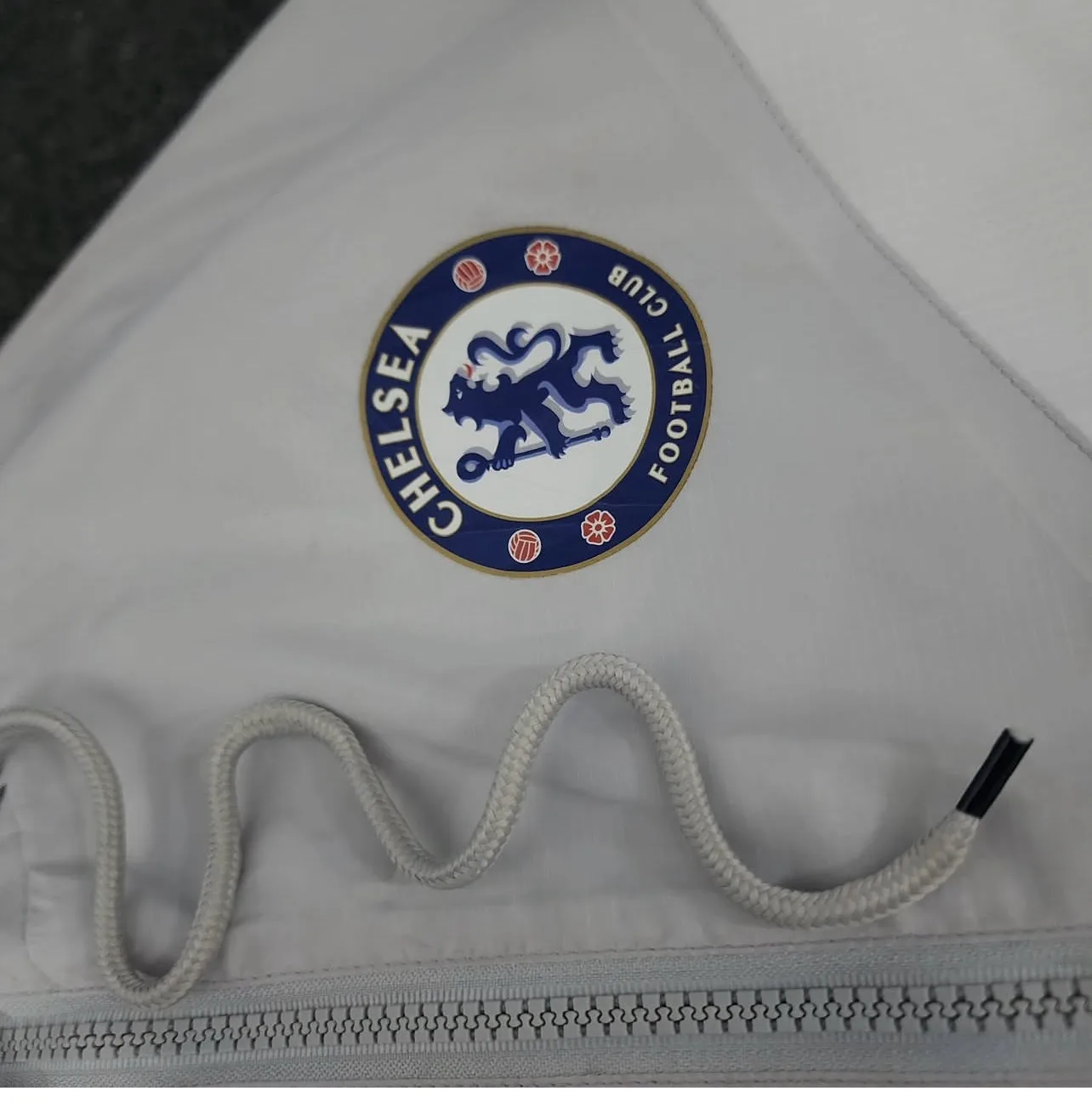 Nike Chelsea Fc Hooded Windbreaker Jacket White &Amp; Grey Xl 4 Nike windbreakers