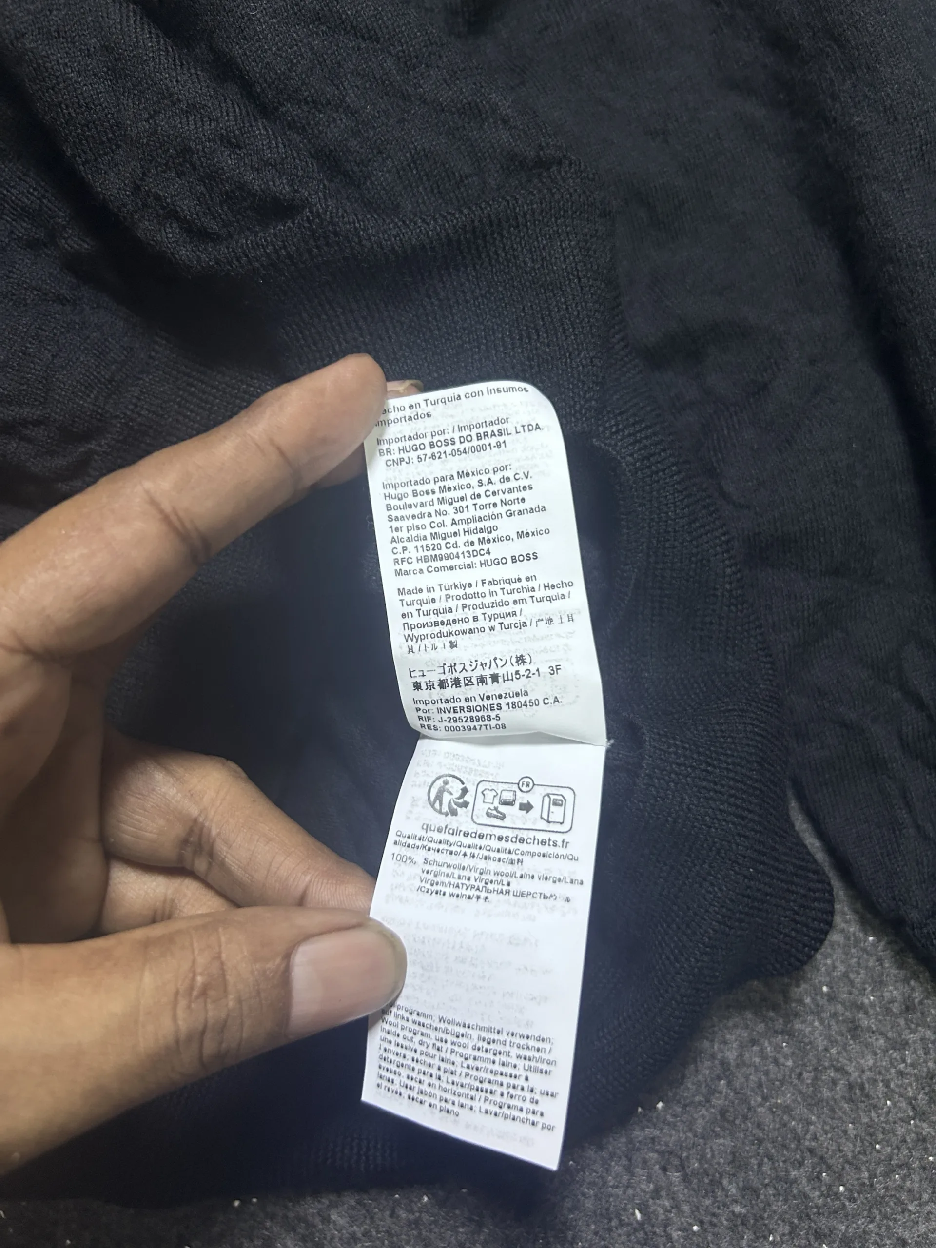 Hugo Boss Black V-Neck Wool Sweater | M 5 thrift sweaters india