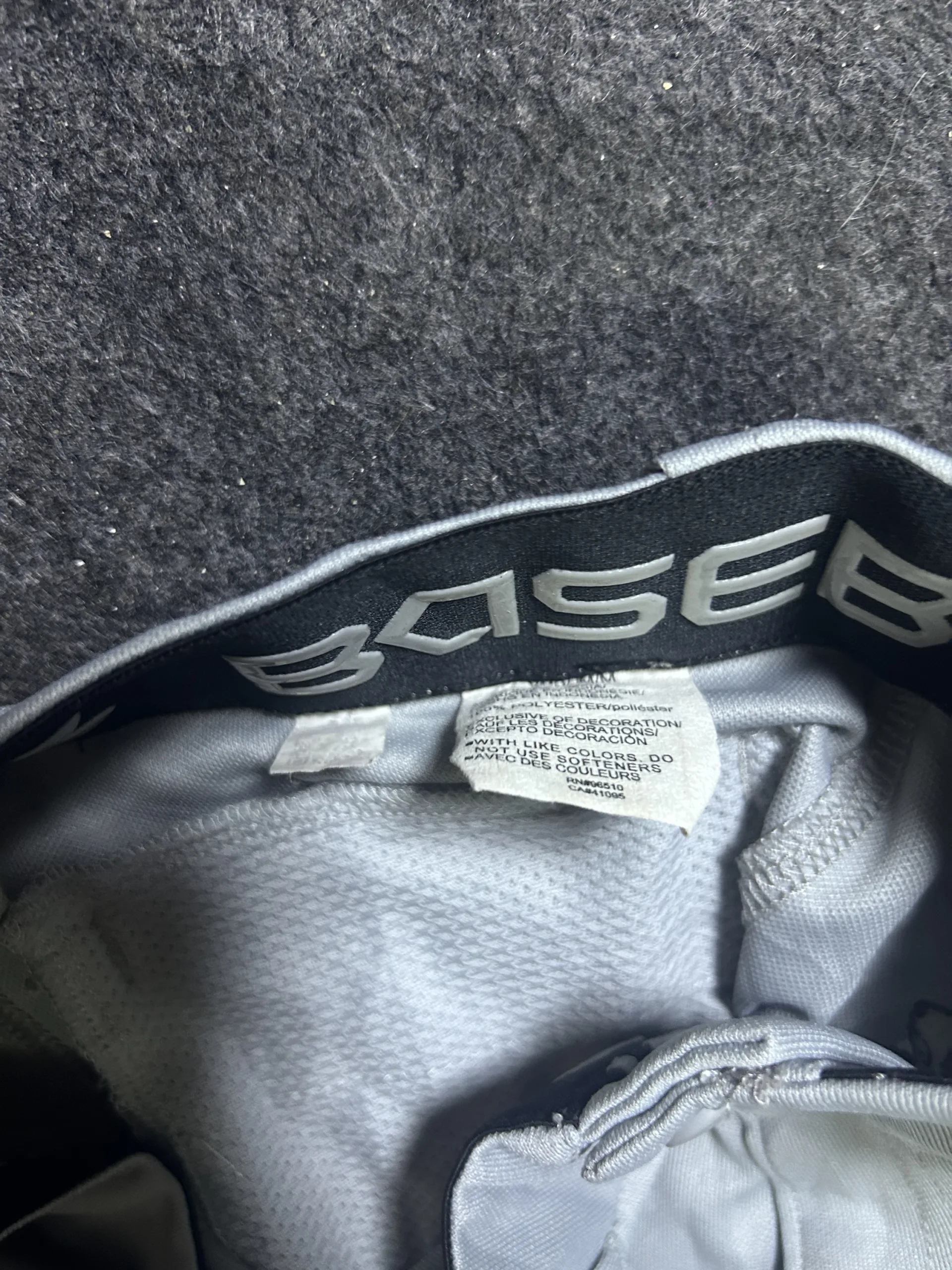 Under Armour Boys Athletic Shorts Grey | 26 Waist 3 Under Armour shorts
