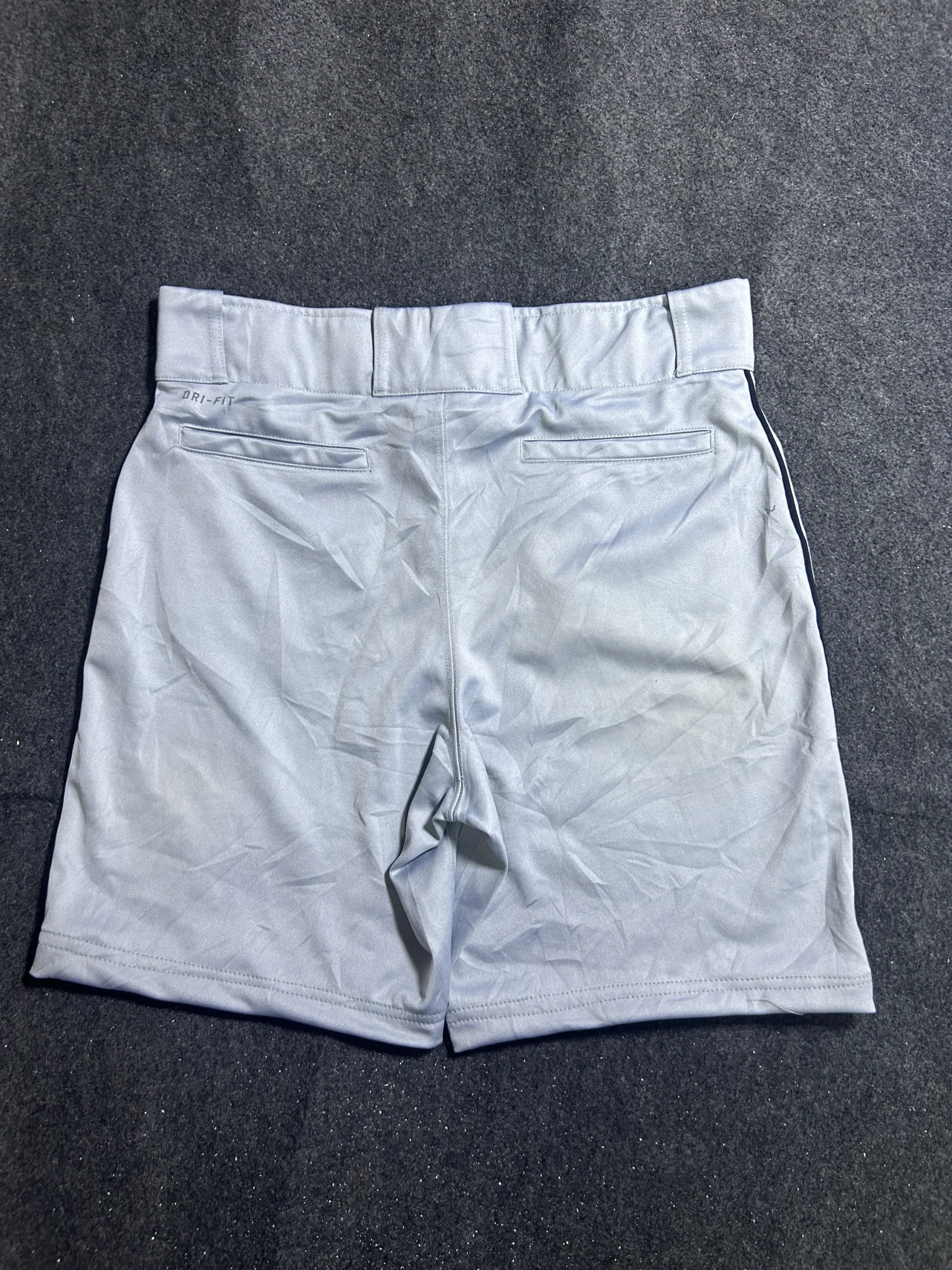 Nike Dri-Fit Team Baseball Shorts Grey | M 2 Nike shorts